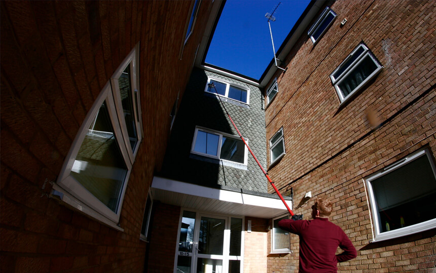 Domestic window cleaning in Coulsdon for houses and flats